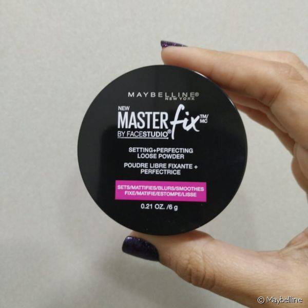 Além de fixar a make, Master Fix garante uma cobertura matte para a pele (Foto: Maybelline)